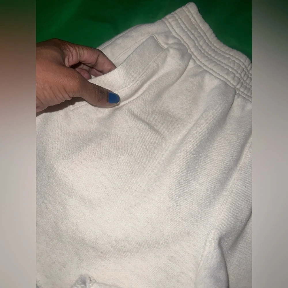 Aerie Cream Athletic Shorts size Medium
